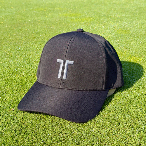 THE CUTLINE Focus Cap in Schwarz – Seitenansicht