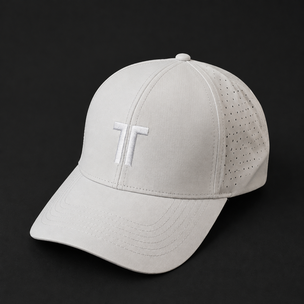 THE CUTLINE Focus Cap in Weiß – Frontansicht