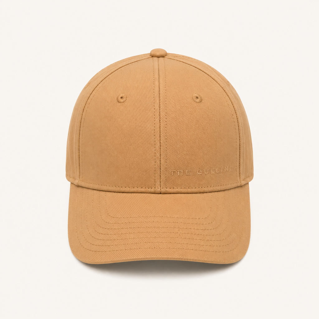 THE CUTLINE Steady Cap in Sand mit dezentem Logo – Frontansicht